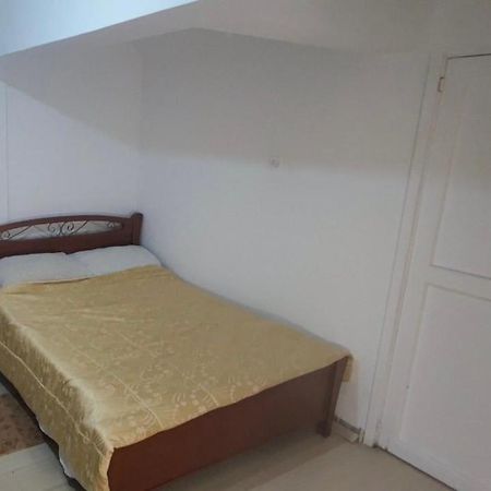 Private Bedroom Paphos Central 外观 照片