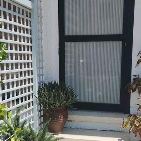 Private Bedroom Paphos Central 外观 照片
